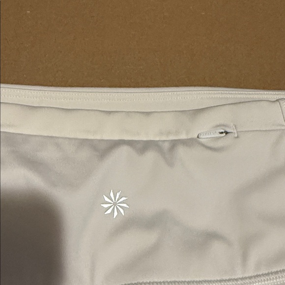 Athleta White Women's Shorts - Picture 5 of 10